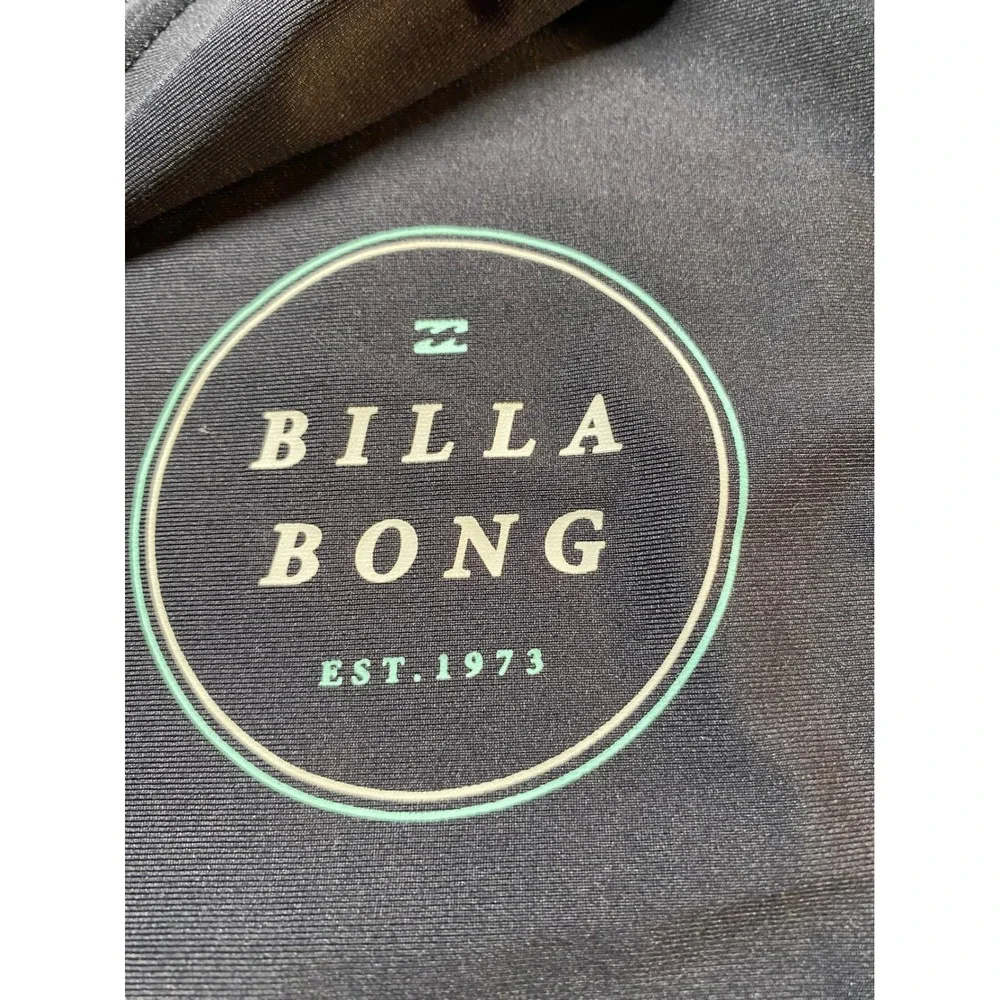Billabong Mens UVSURF UPF 50+ Long Sleeve Rash Guard Gray Loose Fit Medium